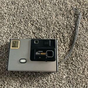 Kodak Disc 4000 Camera W/wrist strap 1980's Excellent Condition Not Tested